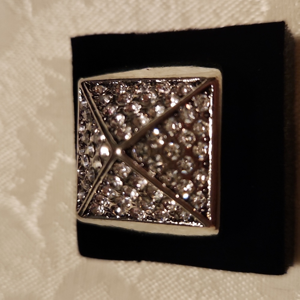Paparazzi Pyramid Powerhouse Ring 223